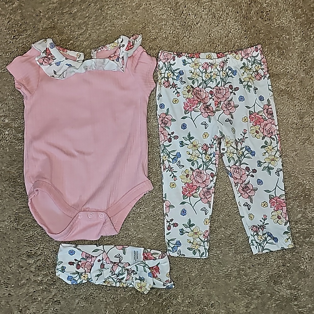 Babygirl 3piece pink, white & floral outfit. 9 months